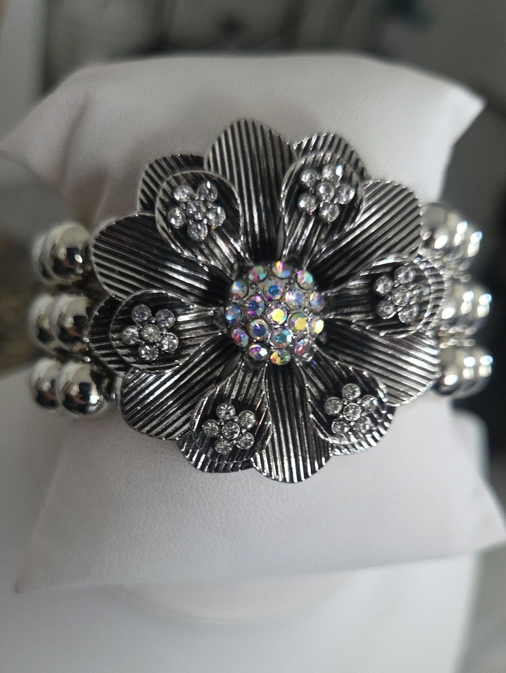 Paparazzi Irridescent Gem Multi Bracelet NWT